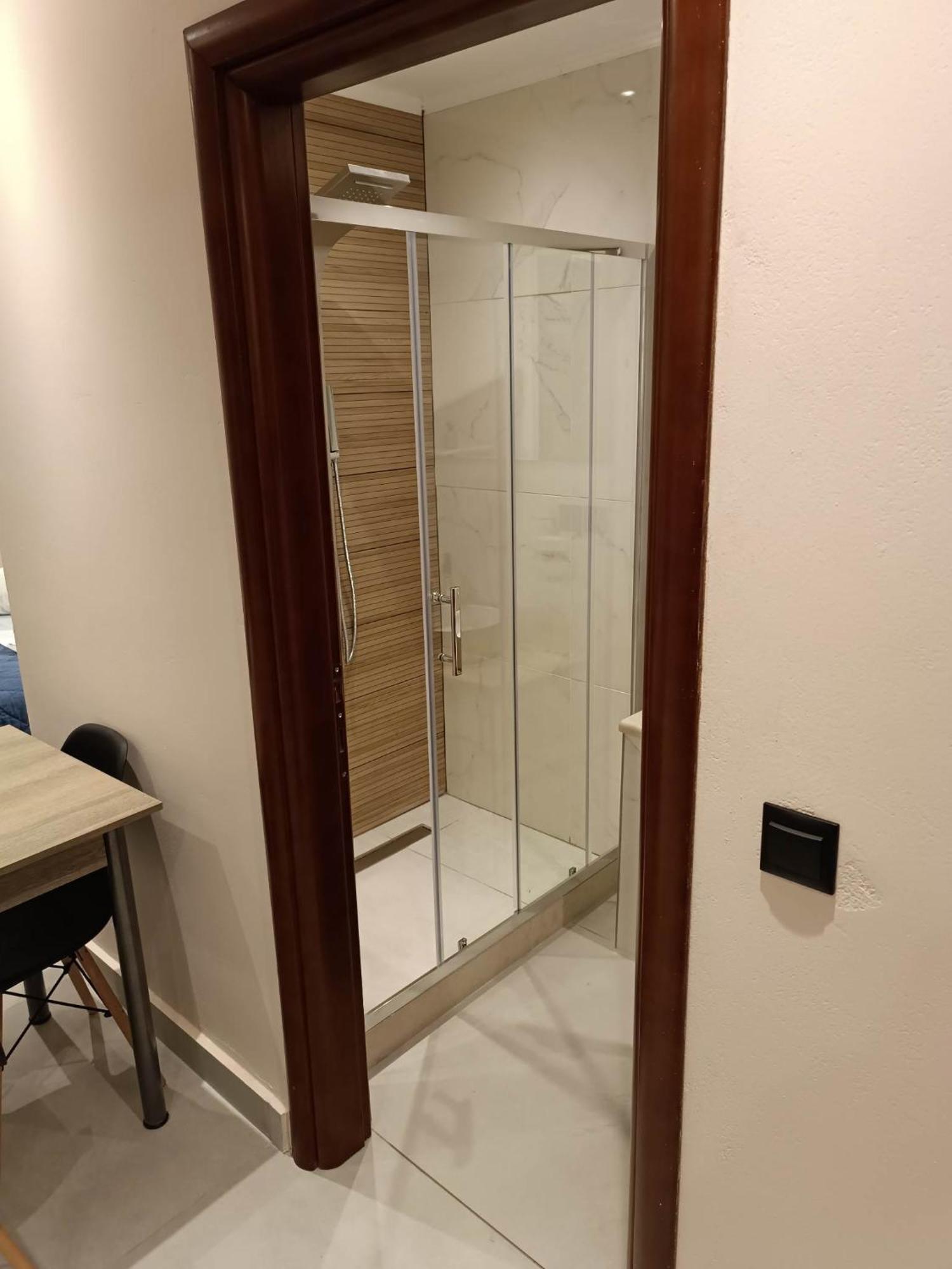 Newly Renovated Apartment Next To The Port Mantouki 外观 照片