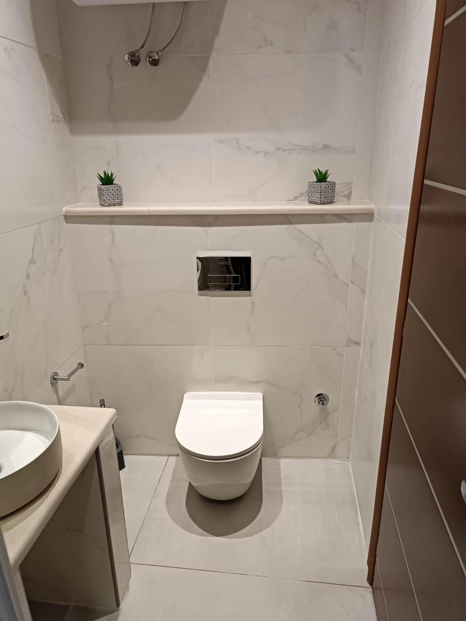 Newly Renovated Apartment Next To The Port Mantouki 外观 照片
