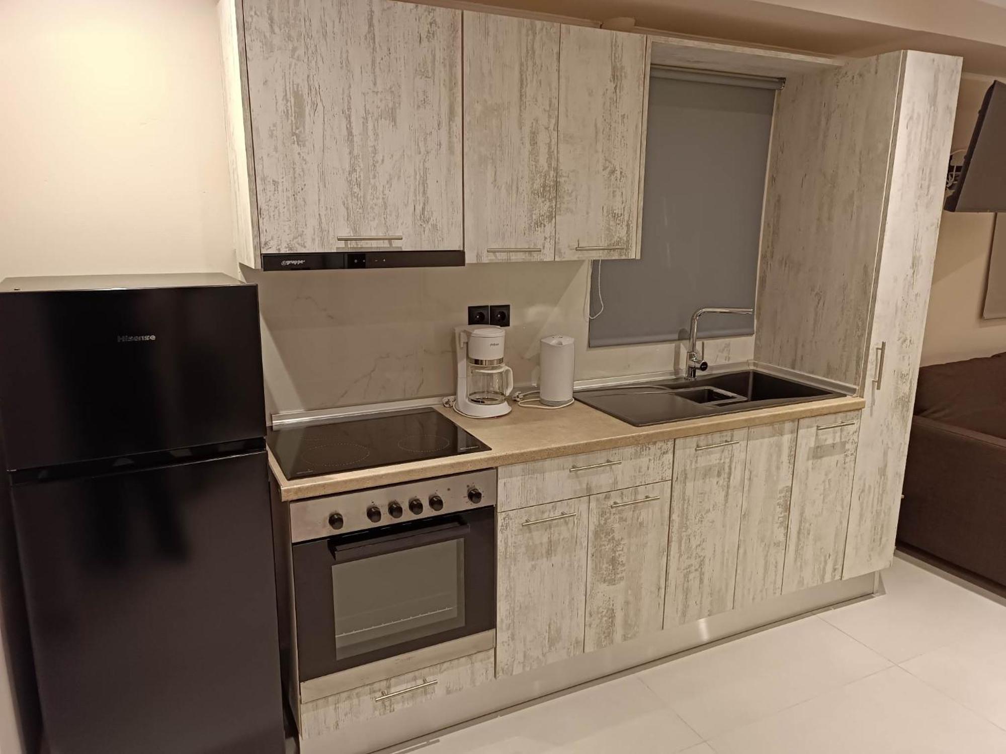 Newly Renovated Apartment Next To The Port Mantouki 外观 照片